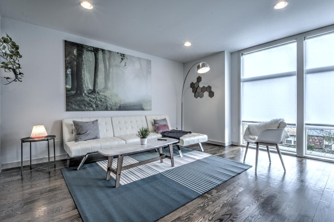 Central Modern Home With Rooftop Seattle Bagian luar foto