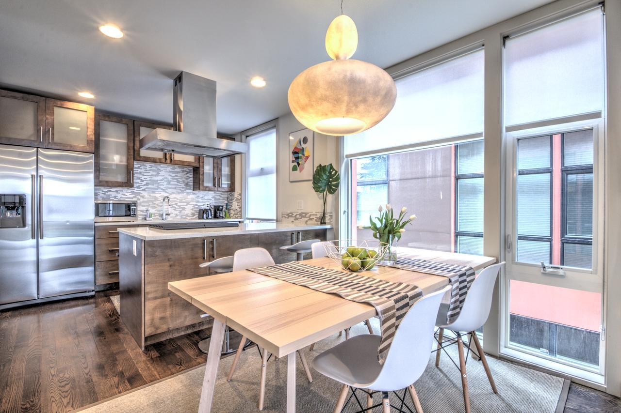 Central Modern Home With Rooftop Seattle Bagian luar foto