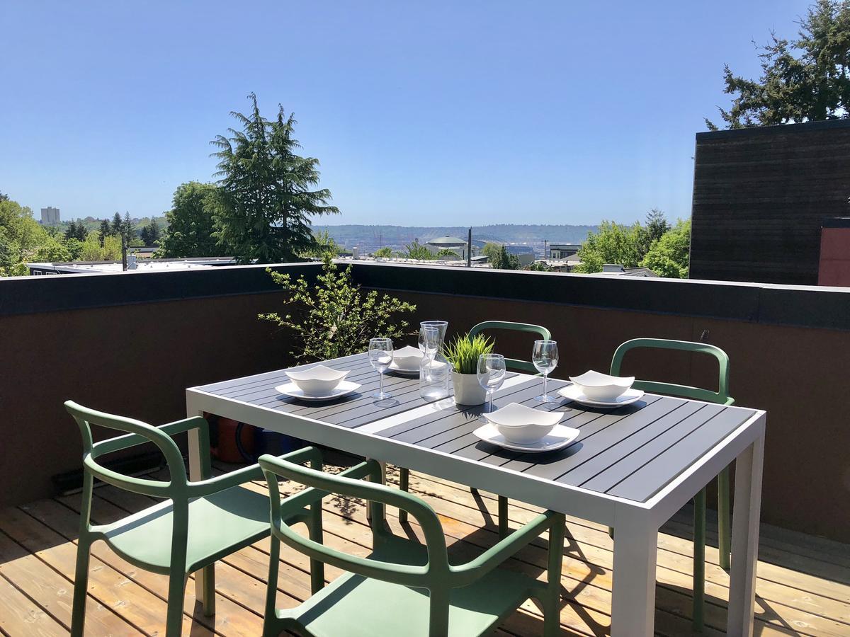 Central Modern Home With Rooftop Seattle Bagian luar foto